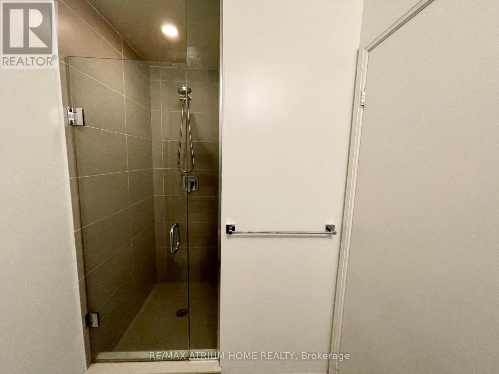 3209 - 9 Bogert Avenue, Toronto, ON - Indoor Photo Showing Bathroom