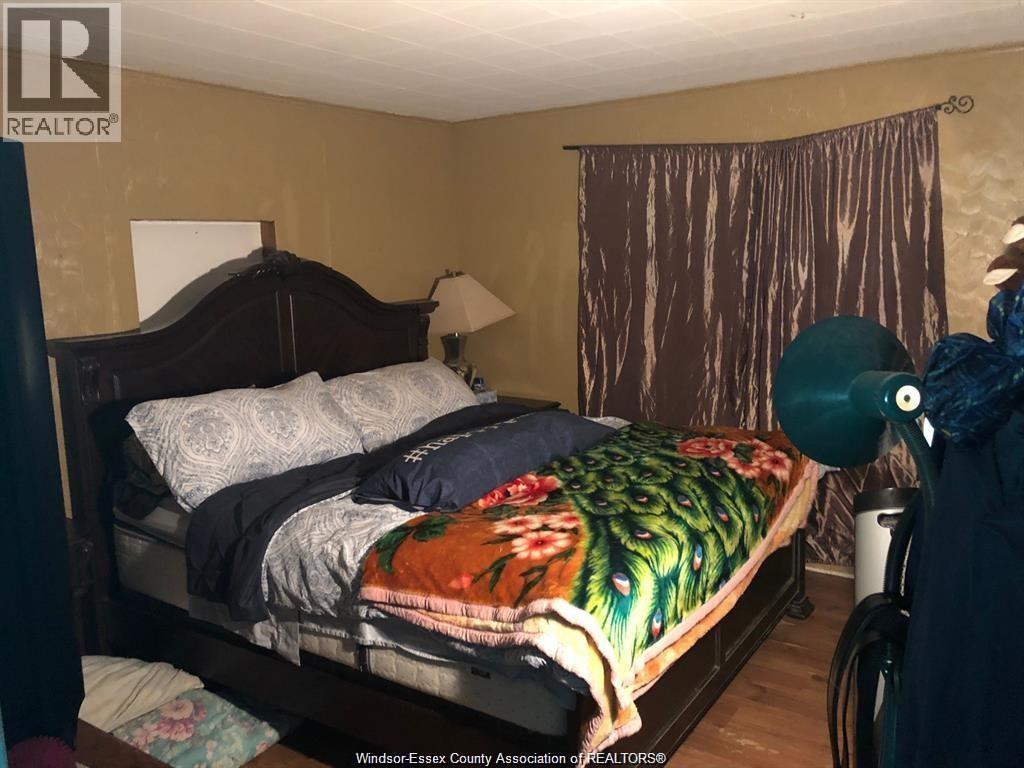 2452 Pillette Road, Windsor, ON - Indoor Photo Showing Bedroom