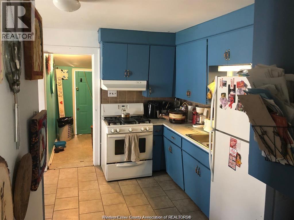 2452 Pillette Road, Windsor, ON - Indoor Photo Showing Kitchen