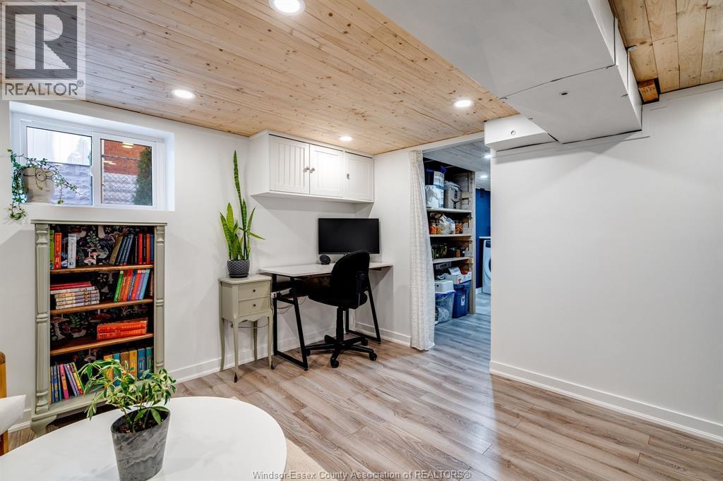 41 Fox Street, Leamington, ON - Indoor