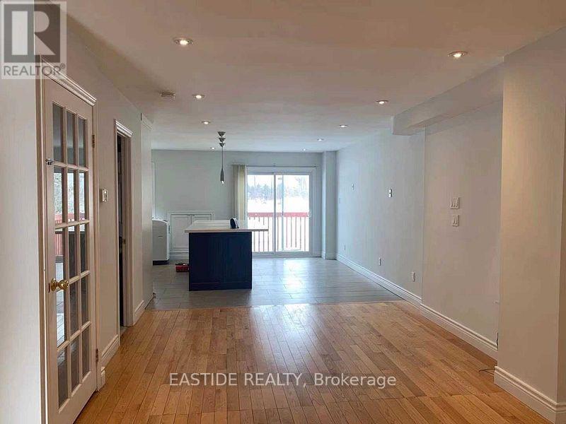 66 Seamist Crescent, Toronto, ON - Indoor Photo Showing Other Room