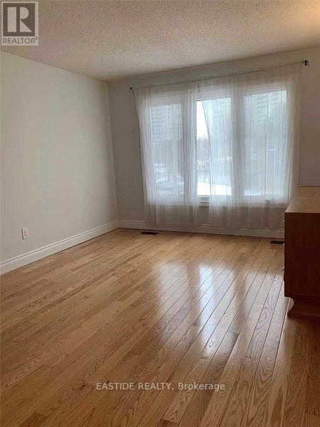 66 Seamist Crescent, Toronto, ON - Indoor Photo Showing Other Room