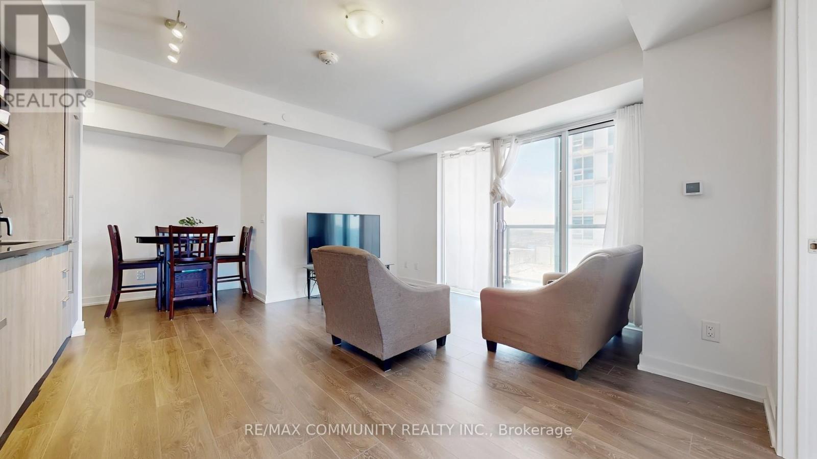 1003 - 2033 Kennedy Road, Toronto, ON - Indoor Photo Showing Other Room