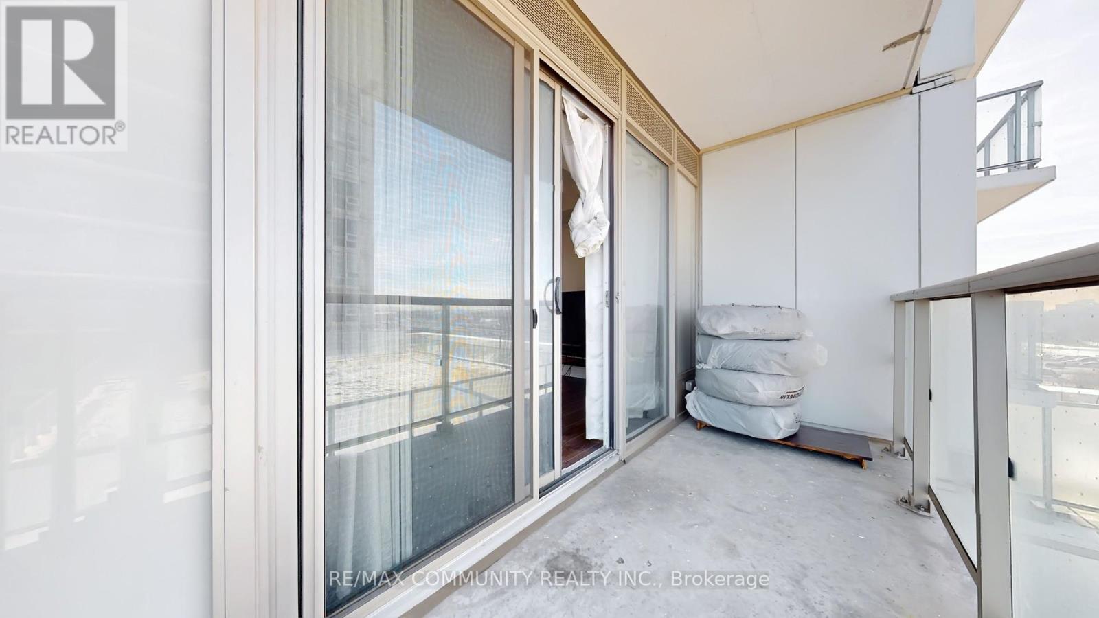 1003 - 2033 Kennedy Road, Toronto, ON - With Balcony With Exterior