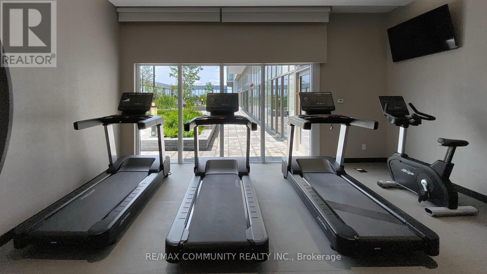 1003 - 2033 Kennedy Road, Toronto, ON - Indoor Photo Showing Gym Room