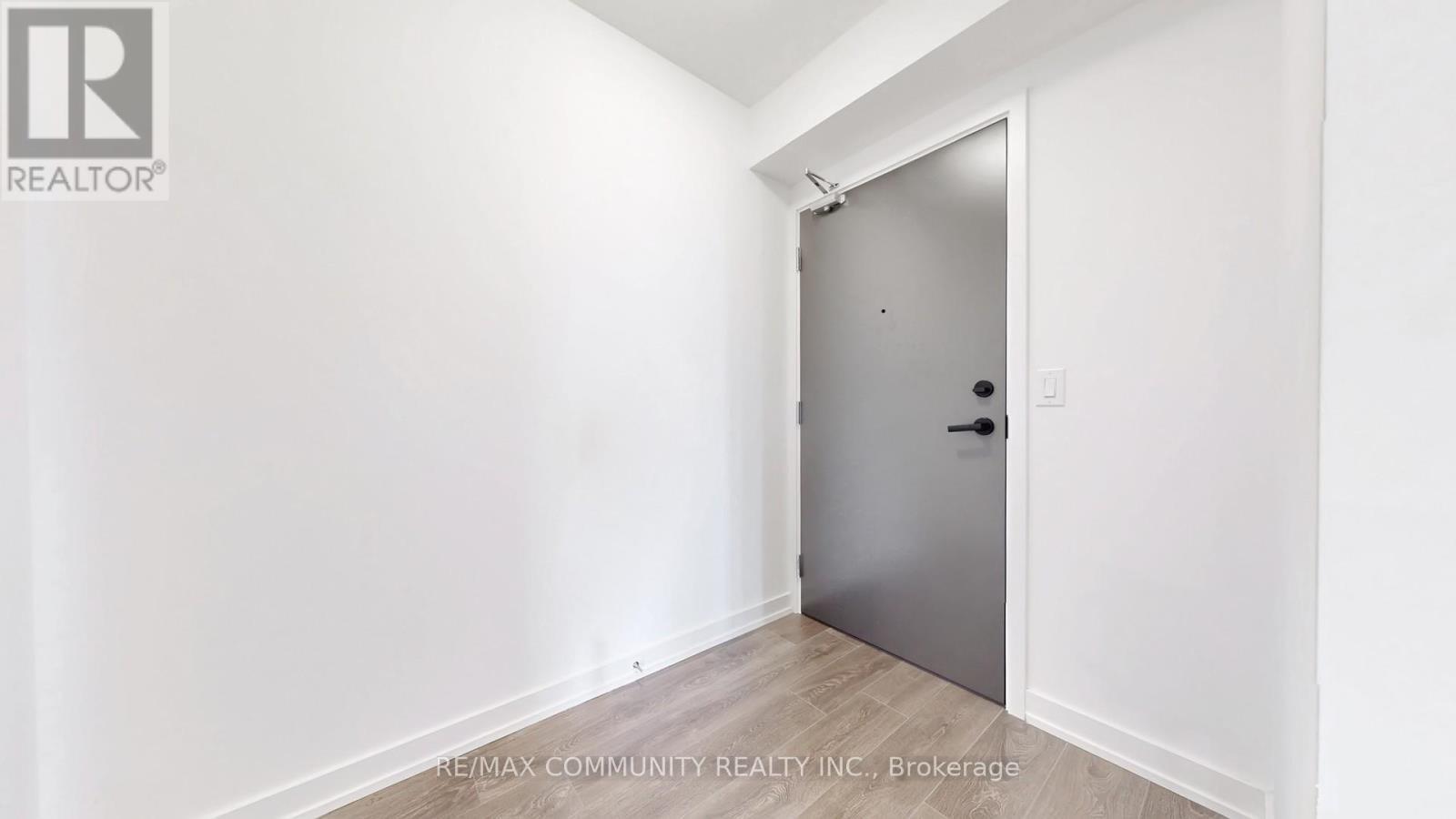 1003 - 2033 Kennedy Road, Toronto, ON - Indoor Photo Showing Other Room