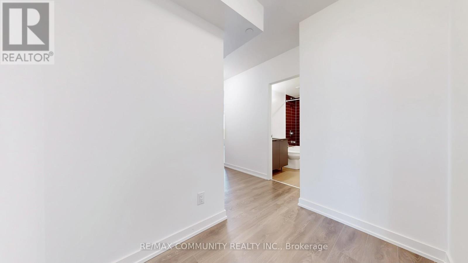 1003 - 2033 Kennedy Road, Toronto, ON - Indoor Photo Showing Other Room