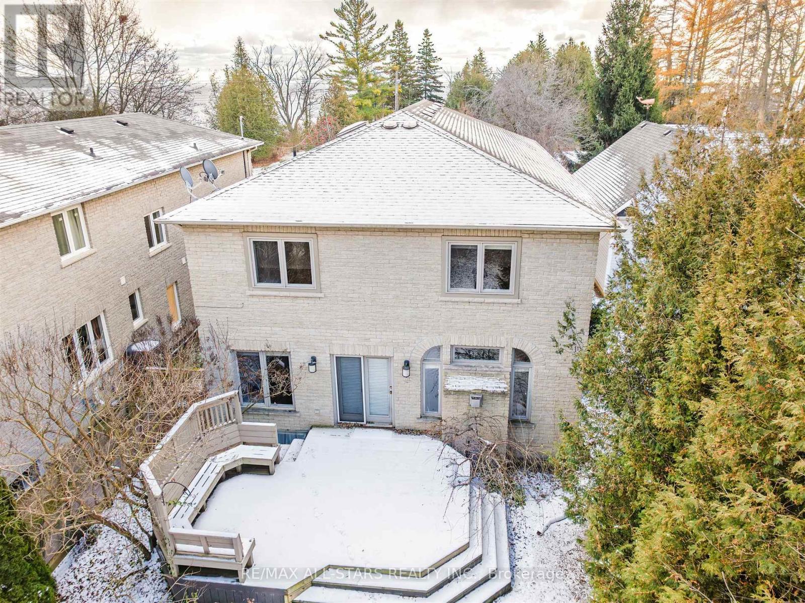 458 Guildwood Parkway, Toronto, ON - Outdoor