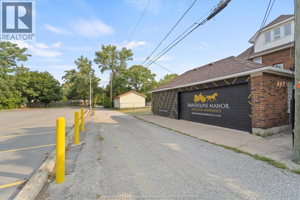 269 Randolph Place Unit# 4, Windsor, ON - Outdoor