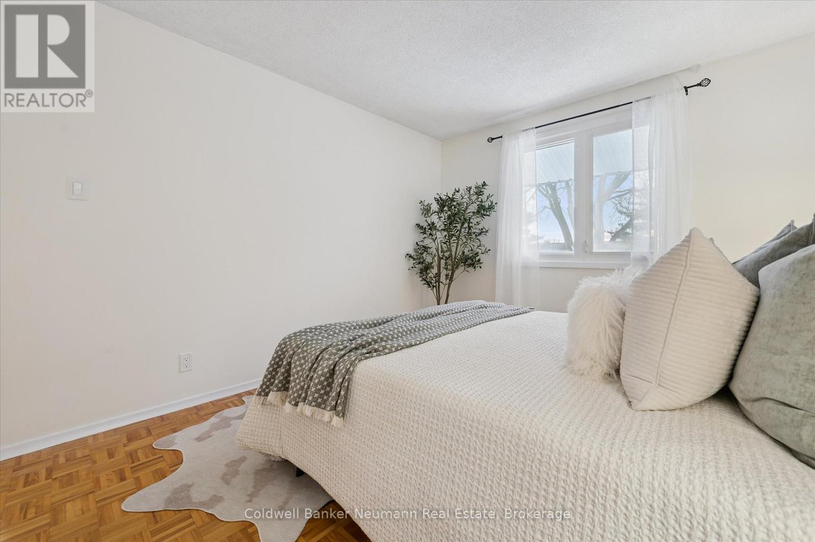 150 Applewood Crescent, Guelph (Junction/Onward Willow), ON - Indoor Photo Showing Bedroom