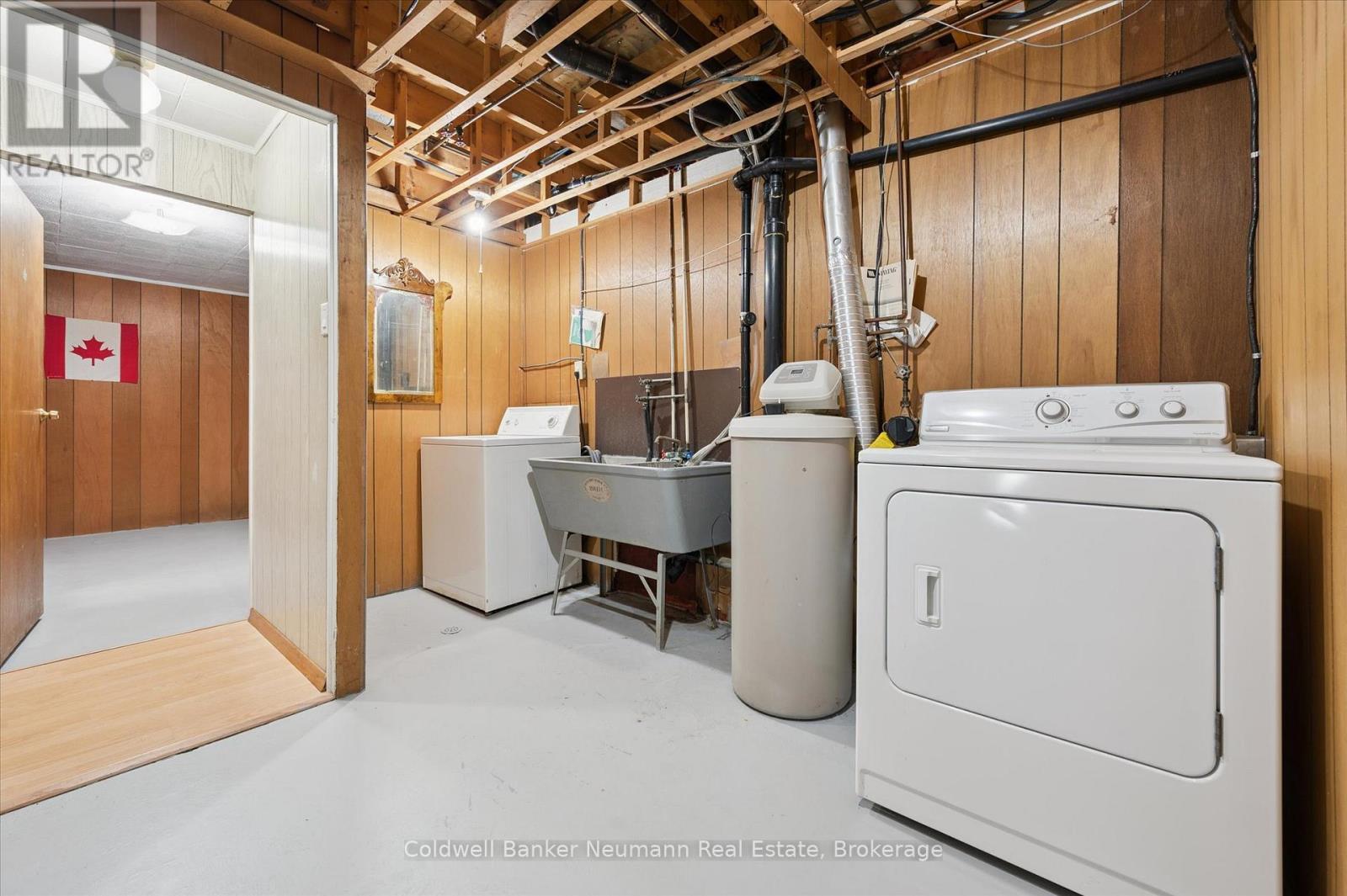 150 Applewood Crescent, Guelph (Junction/Onward Willow), ON - Indoor Photo Showing Laundry Room