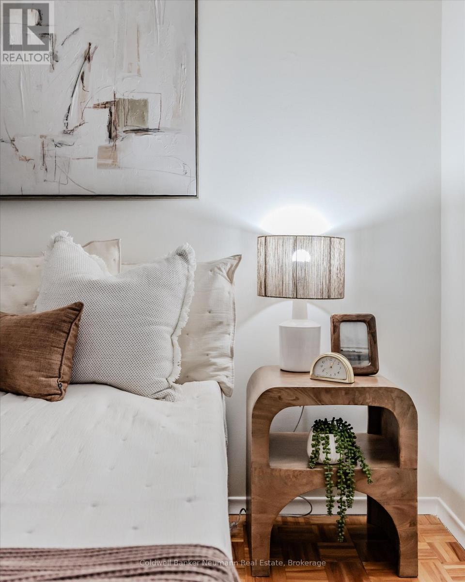 150 Applewood Crescent, Guelph (Junction/Onward Willow), ON - Indoor