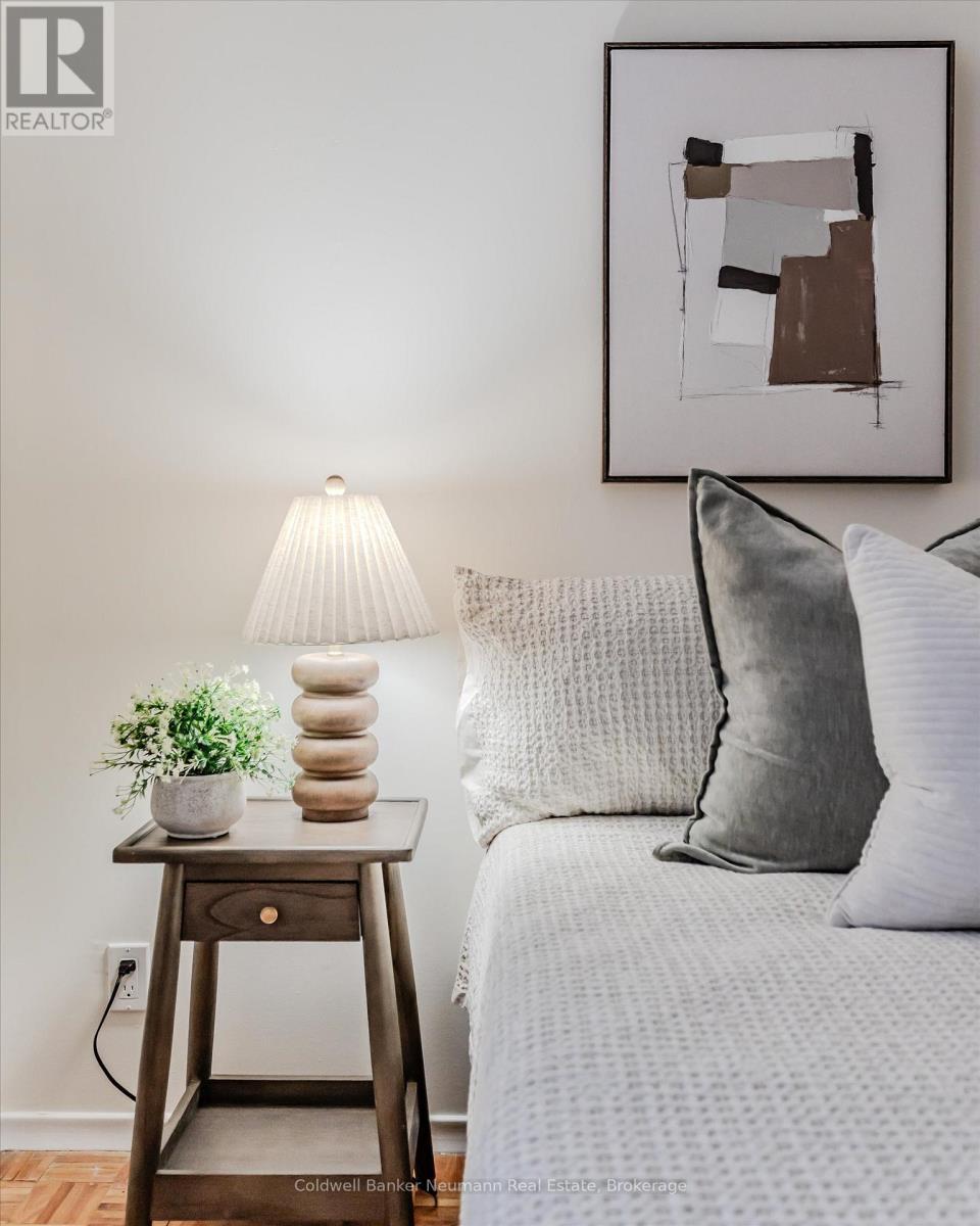 150 Applewood Crescent, Guelph (Junction/Onward Willow), ON - Indoor Photo Showing Bedroom