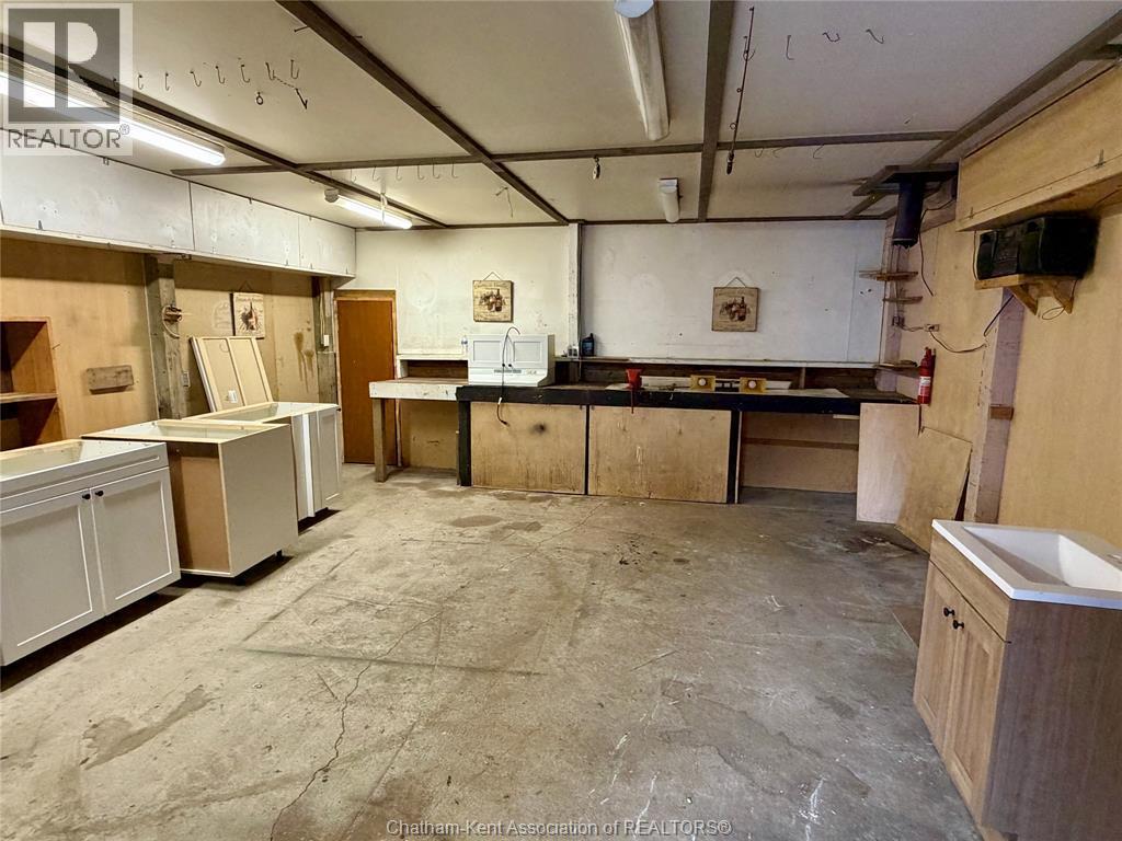 37 Foster Street, Chatham, ON - Indoor