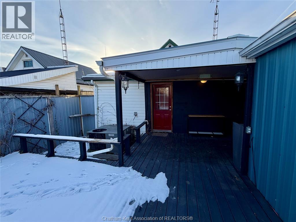 37 Foster Street, Chatham, ON - Outdoor