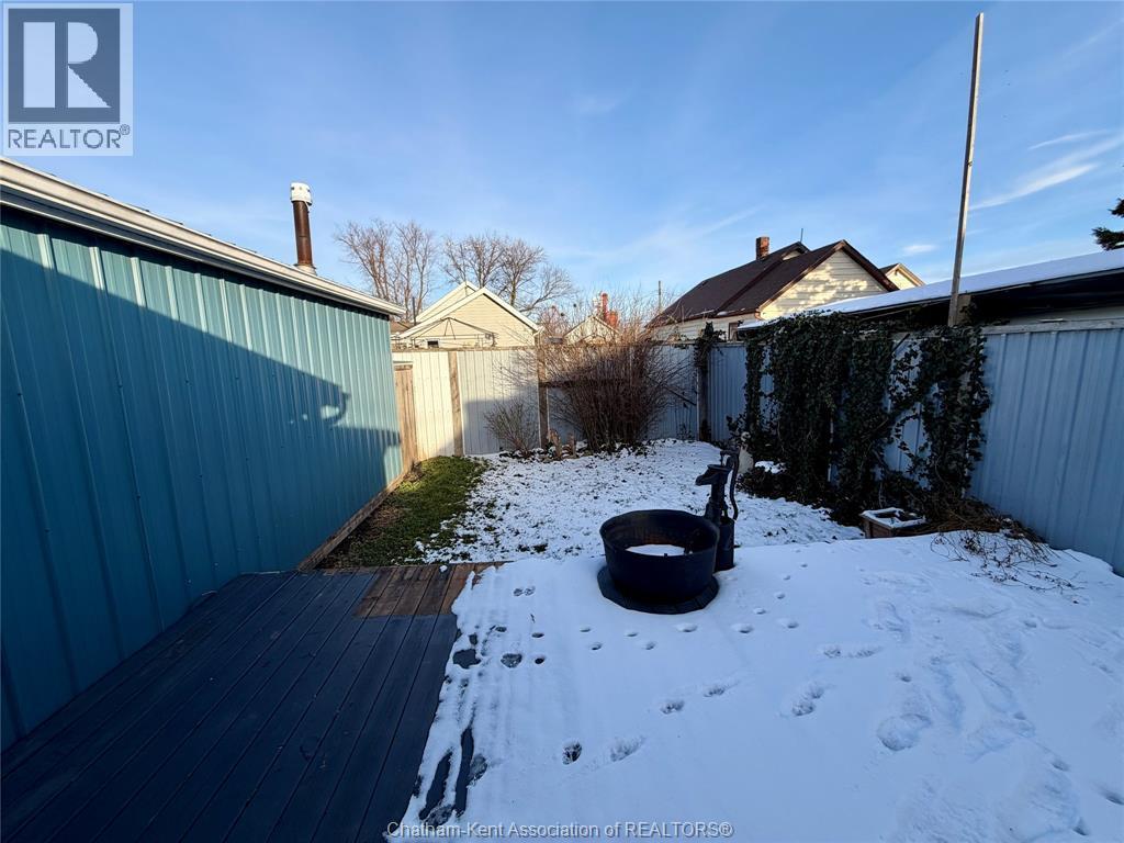 37 Foster Street, Chatham, ON - Outdoor