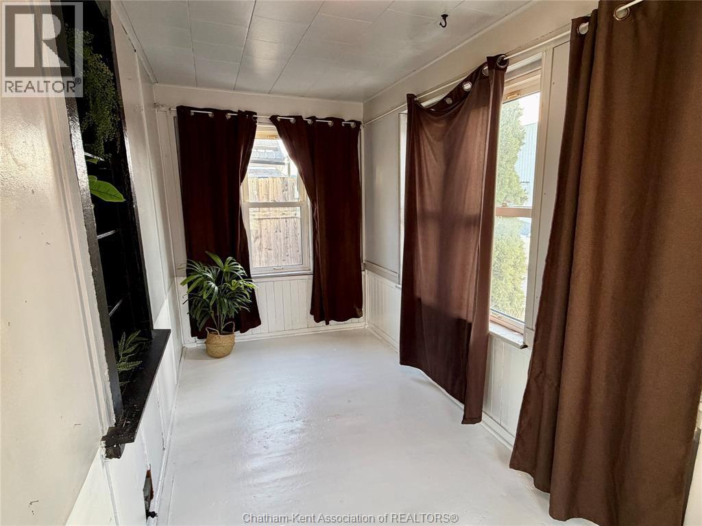 37 Foster Street, Chatham, ON - Indoor Photo Showing Other Room