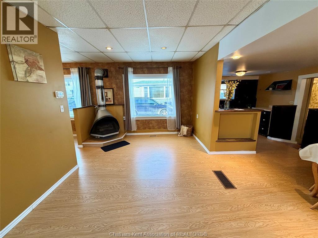 37 Foster Street, Chatham, ON - Indoor
