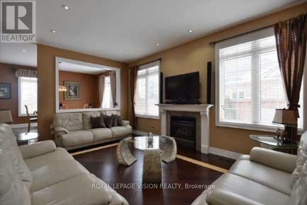 91 Magpie Crescent, Vaughan, ON - Indoor Photo Showing Living Room With Fireplace