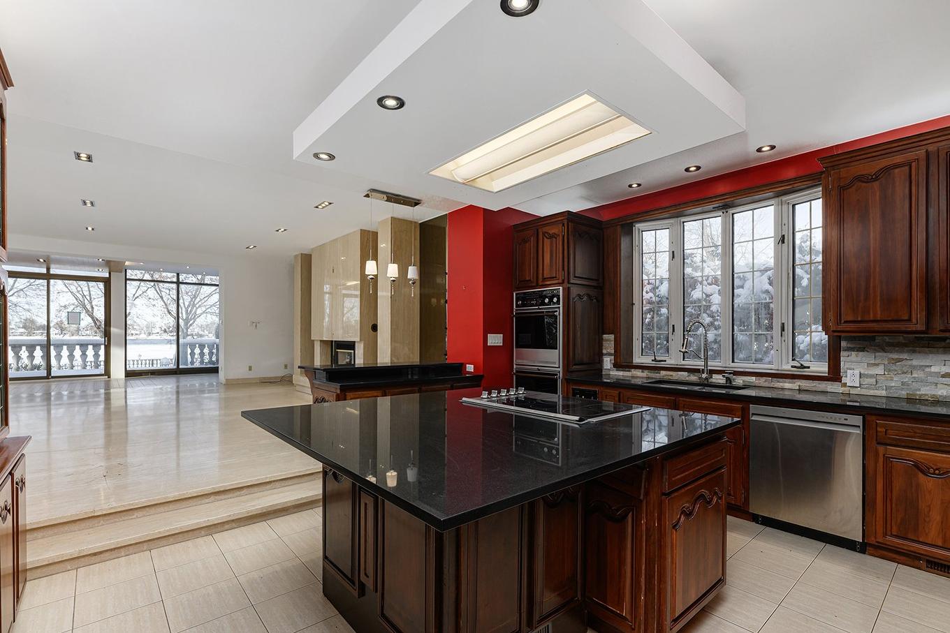 Kitchen - 8855 Boul. Gouin E., Montréal (Rivière-Des-Prairies/Pointe-Aux-Trembles), QC - Indoor Photo Showing Kitchen