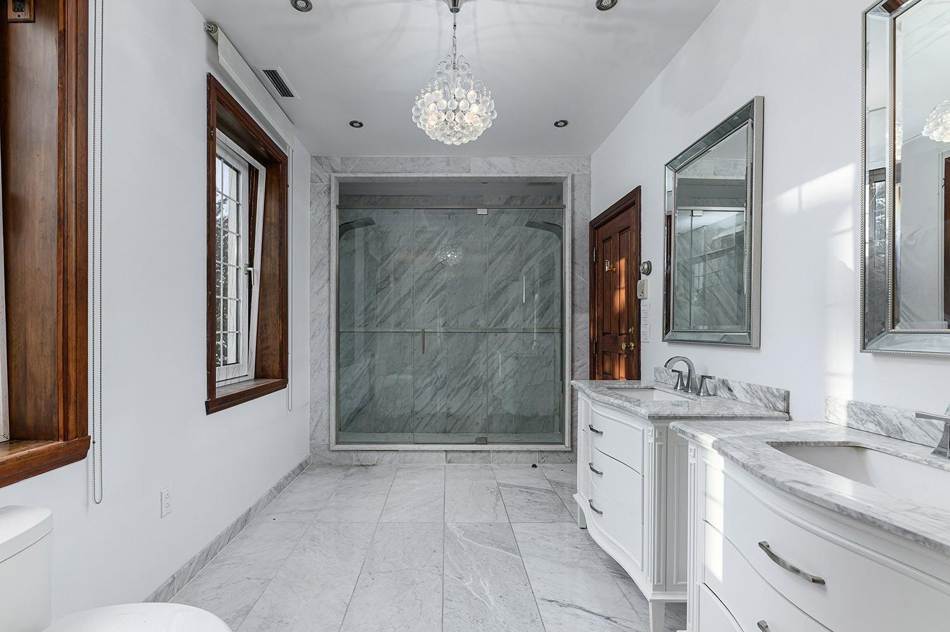 Ensuite bathroom - 8855 Boul. Gouin E., Montréal (Rivière-Des-Prairies/Pointe-Aux-Trembles), QC - Indoor Photo Showing Bathroom