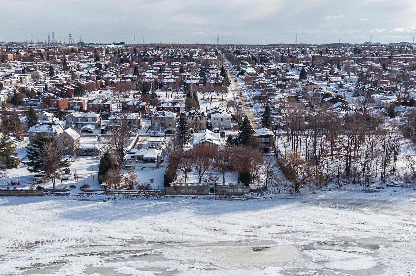 Aerial photo - 8855 Boul. Gouin E., Montréal (Rivière-Des-Prairies/Pointe-Aux-Trembles), QC - Outdoor With View
