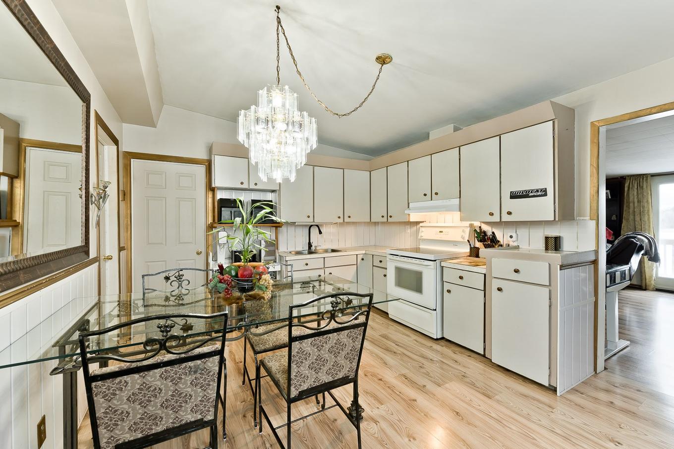 Kitchen - 353 Ch. St-Pierre, Saint-Claude, QC - Indoor Photo Showing Kitchen