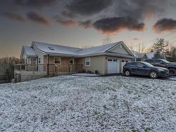 10 Hillside Crescent Stewiacke, NS B0N 2J0