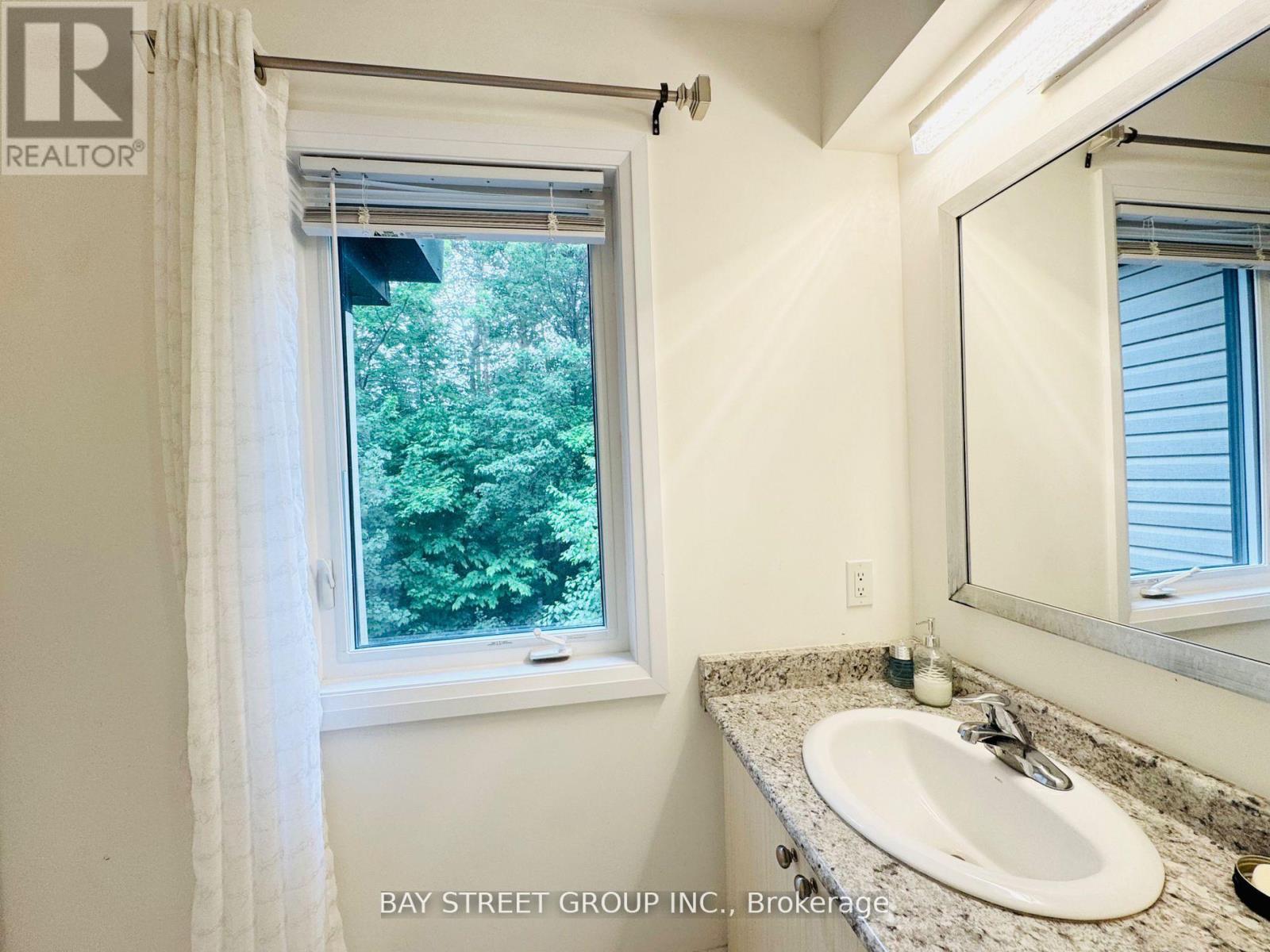 26 - 199 Ardagh Road, Barrie, ON - Indoor Photo Showing Bathroom