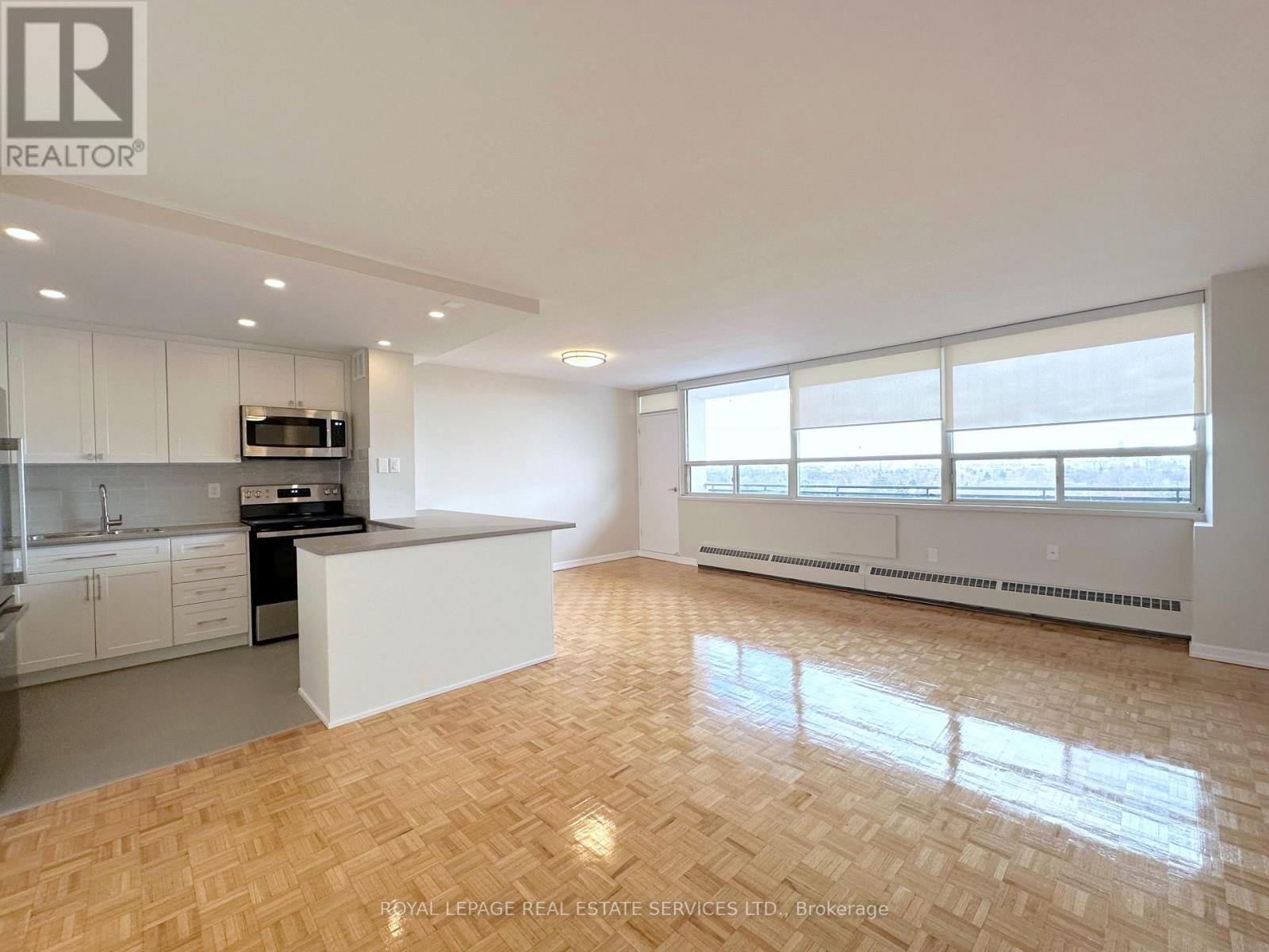 902 - 12 Rockford Road, Toronto, ON