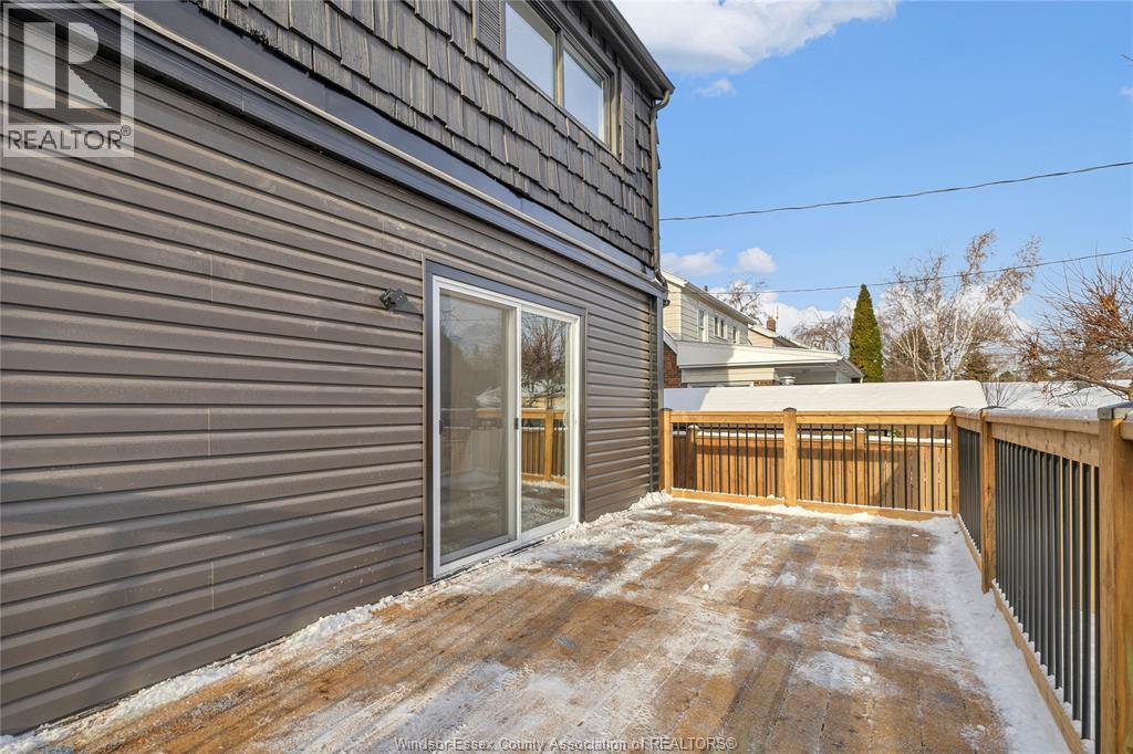 2250 Moy, Windsor, ON - Outdoor With Deck Patio Veranda With Exterior