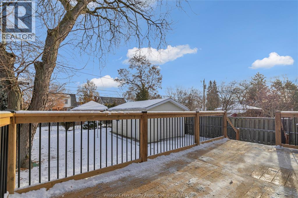 2250 Moy, Windsor, ON - Outdoor