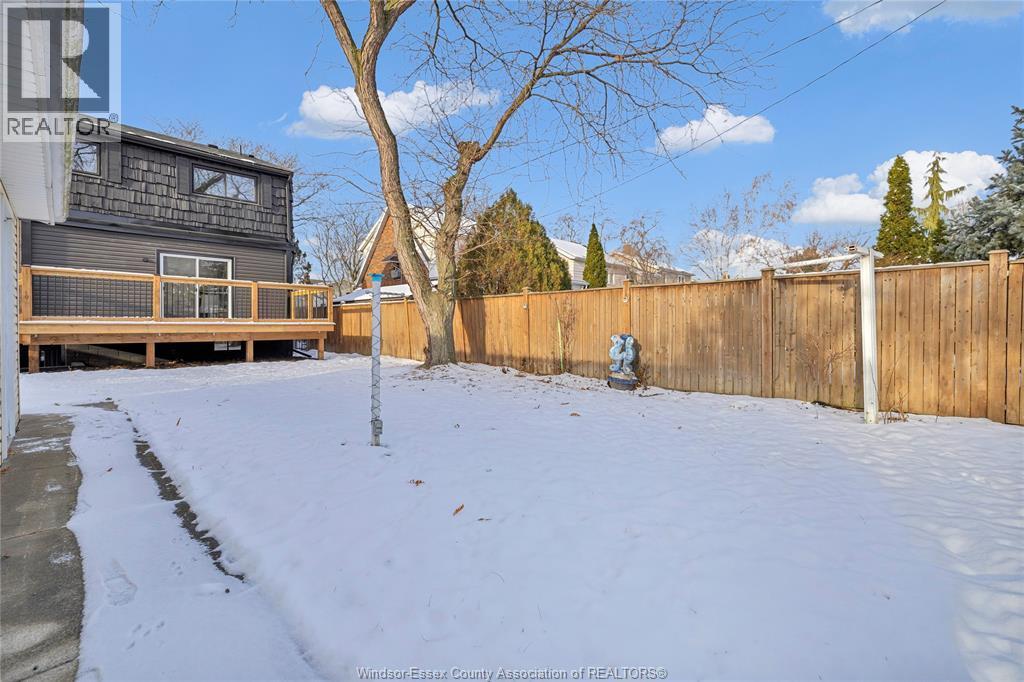 2250 Moy, Windsor, ON - Outdoor With Deck Patio Veranda