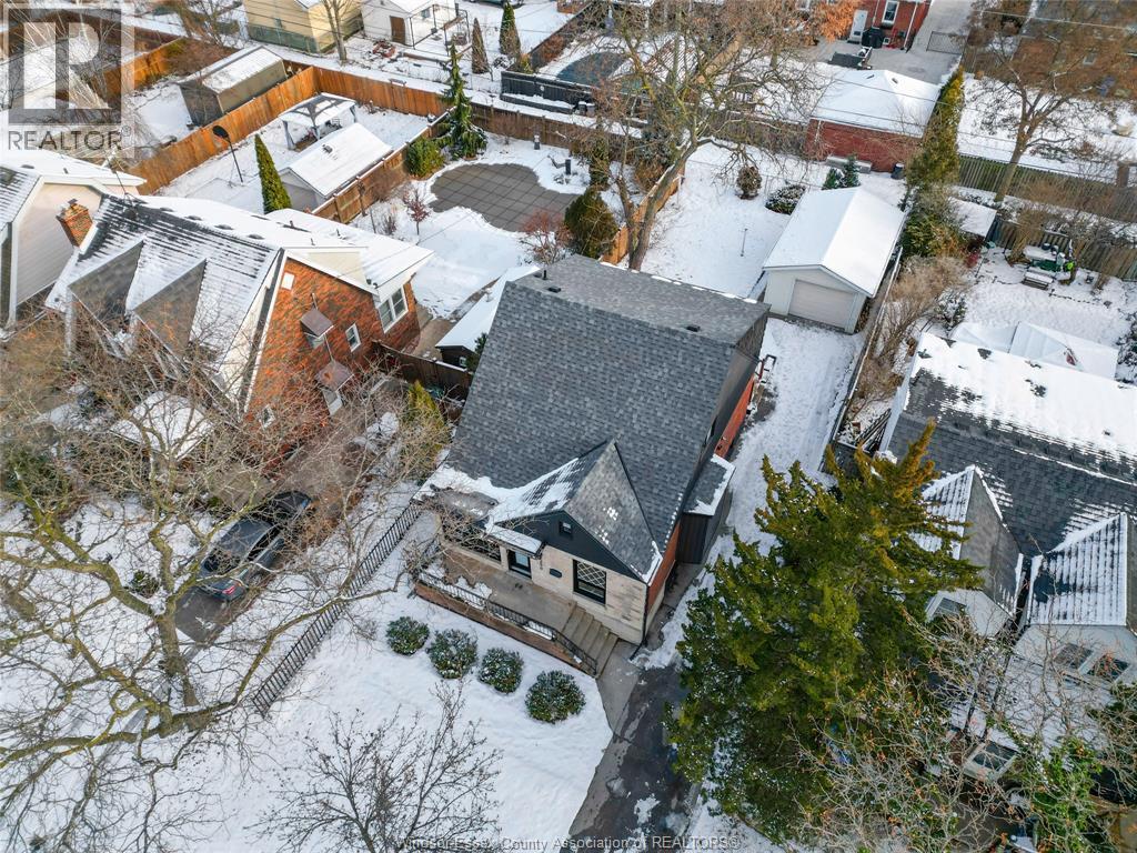 2250 Moy, Windsor, ON - Outdoor