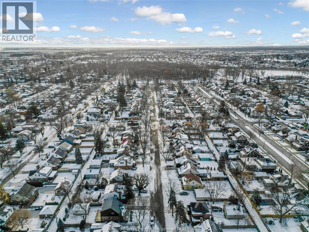 2250 Moy, Windsor, ON - Outdoor With View