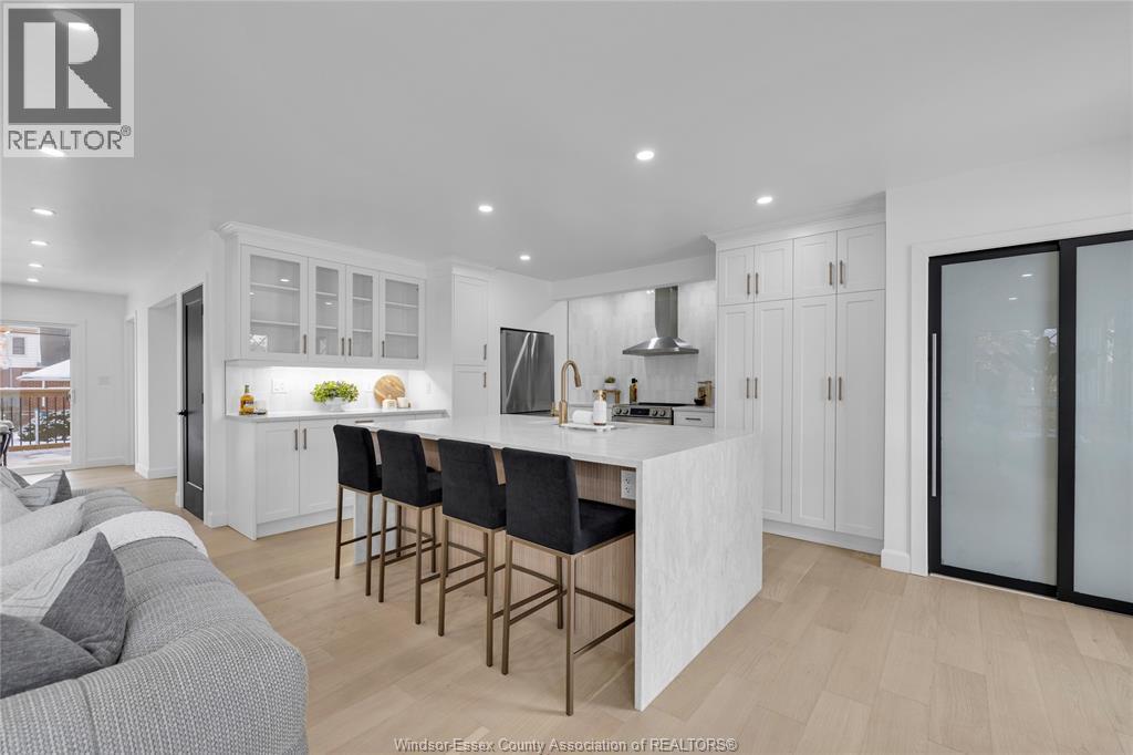 2250 Moy, Windsor, ON - Indoor