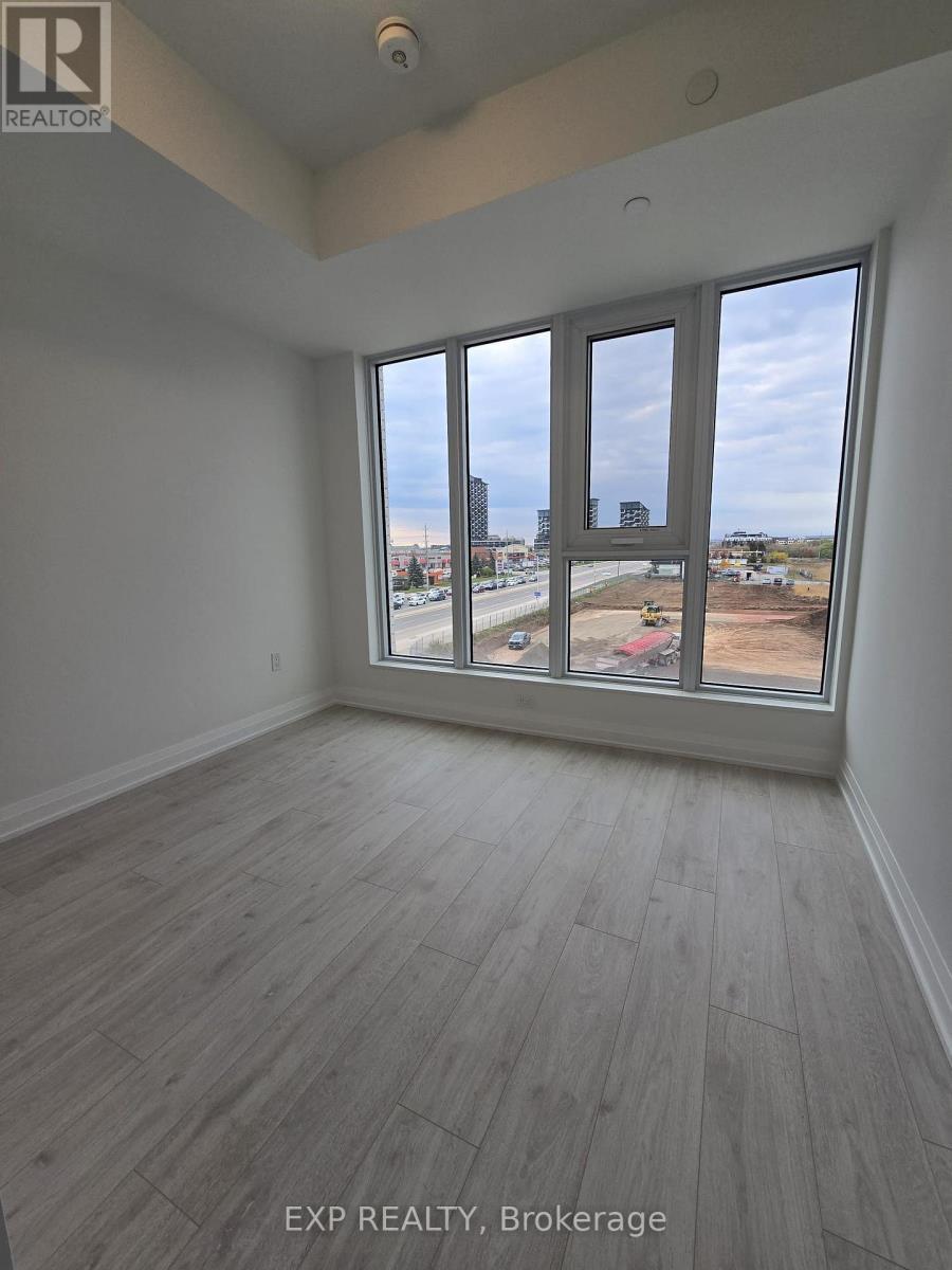 419 - 412 Silver Maple Road, Oakville, ON - Indoor Photo Showing Other Room