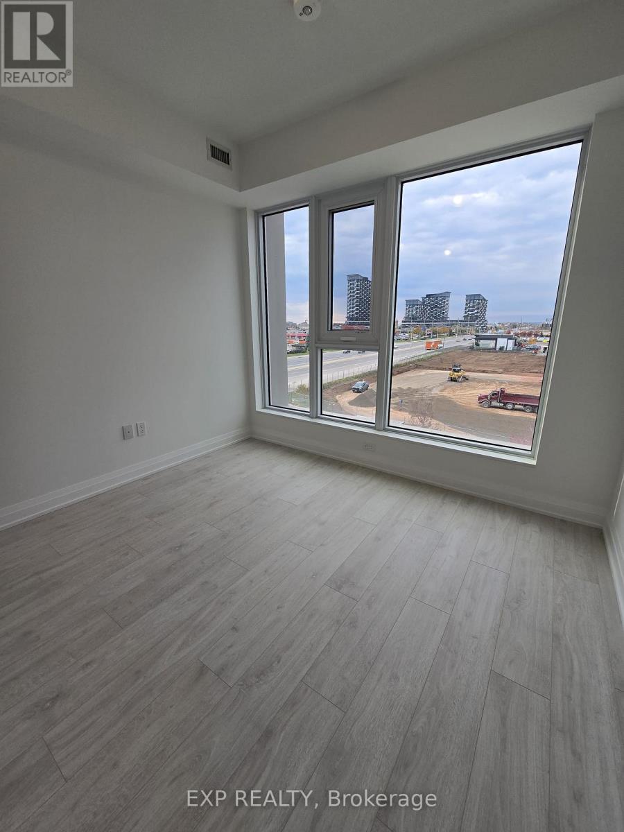 419 - 412 Silver Maple Road, Oakville, ON - Indoor Photo Showing Other Room