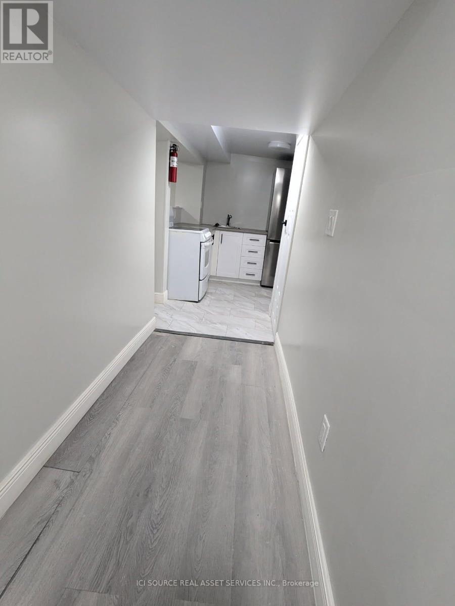 B - 6447 Culp Street, Niagara Falls, ON - Indoor Photo Showing Other Room