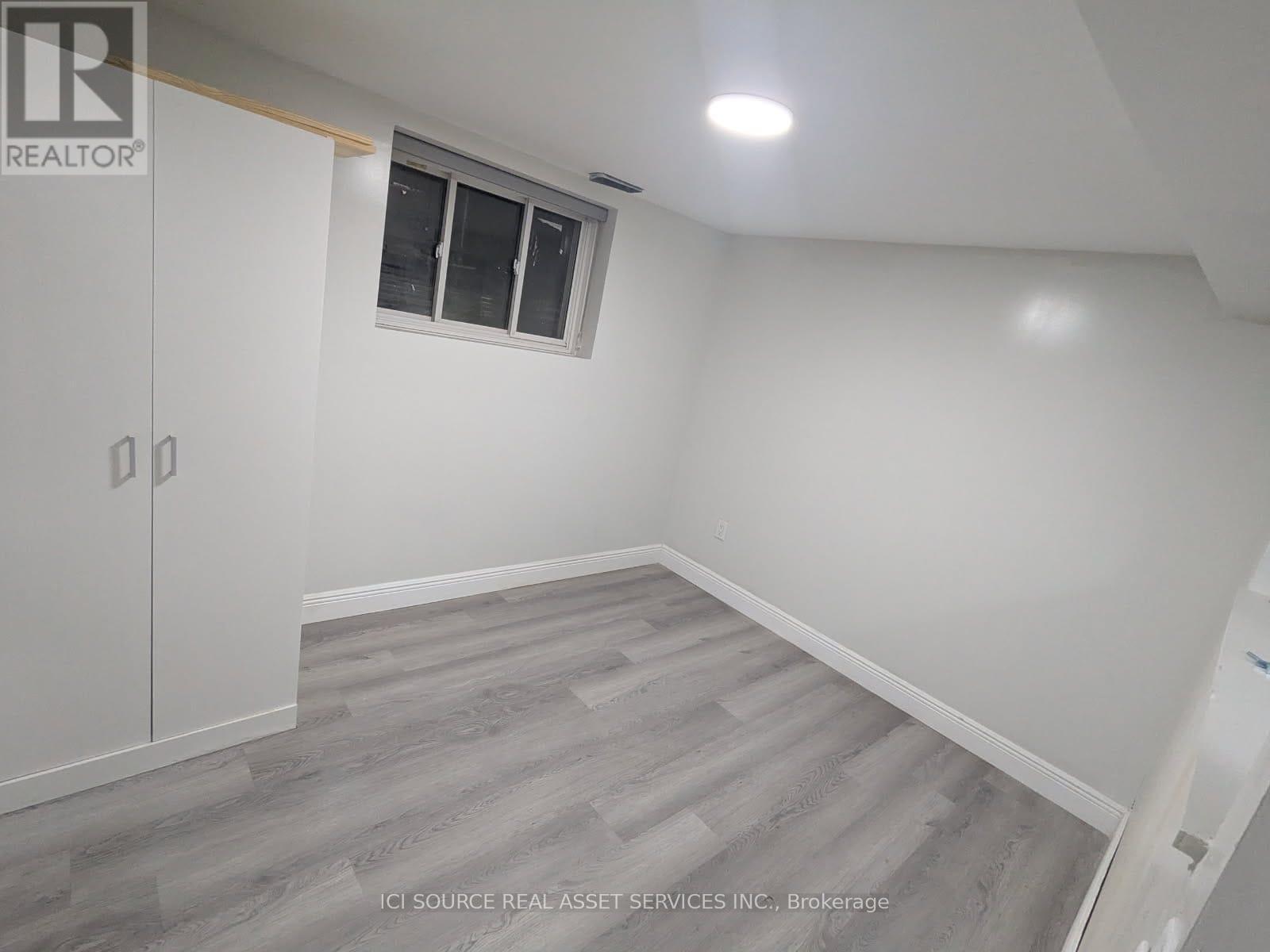 B - 6447 Culp Street, Niagara Falls, ON - Indoor Photo Showing Other Room