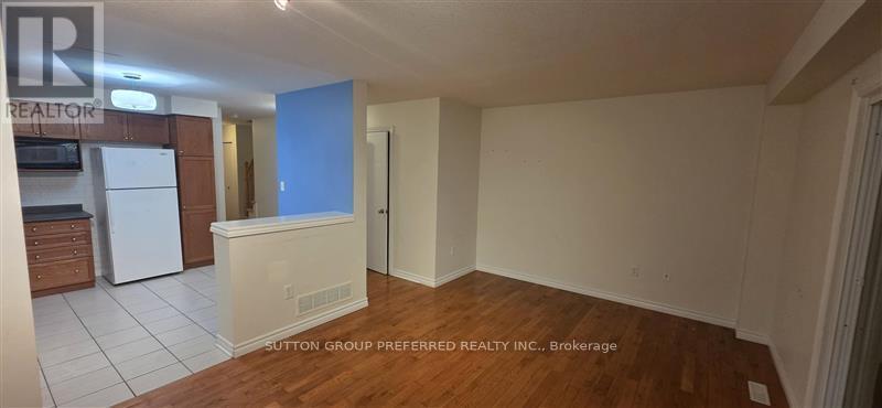 5 - 1059 Whetherfield Street, London North (North M), ON - Indoor Photo Showing Other Room