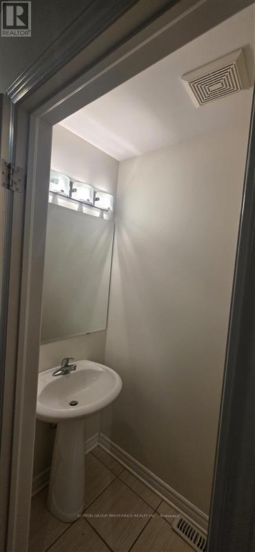 5 - 1059 Whetherfield Street, London North (North M), ON - Indoor Photo Showing Bathroom