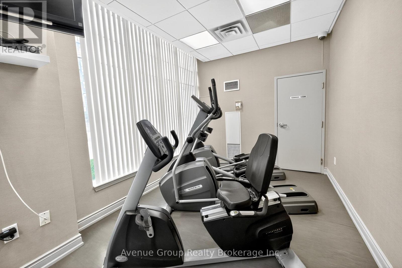 714 - 19 Barberry Place, Toronto, ON - Indoor Photo Showing Gym Room