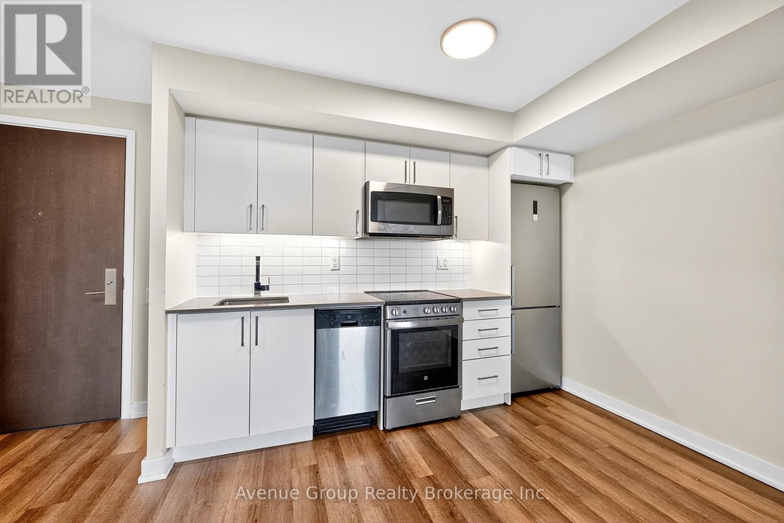 312 - 38 Monte Kwinter Court, Toronto, ON - Indoor Photo Showing Kitchen With Stainless Steel Kitchen With Upgraded Kitchen