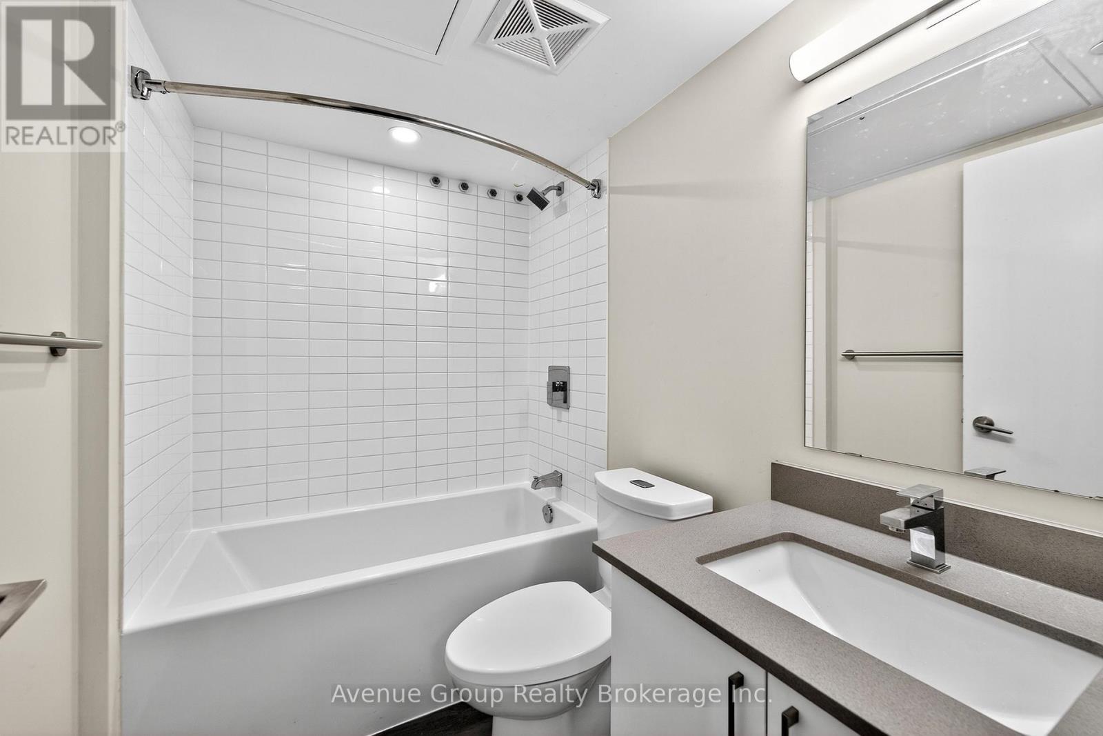 312 - 38 Monte Kwinter Court, Toronto, ON - Indoor Photo Showing Bathroom