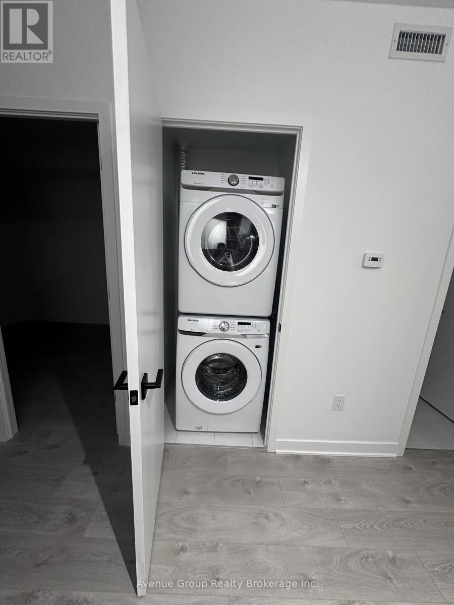 1911 - 36 Zorra Street, Toronto, ON - Indoor Photo Showing Laundry Room