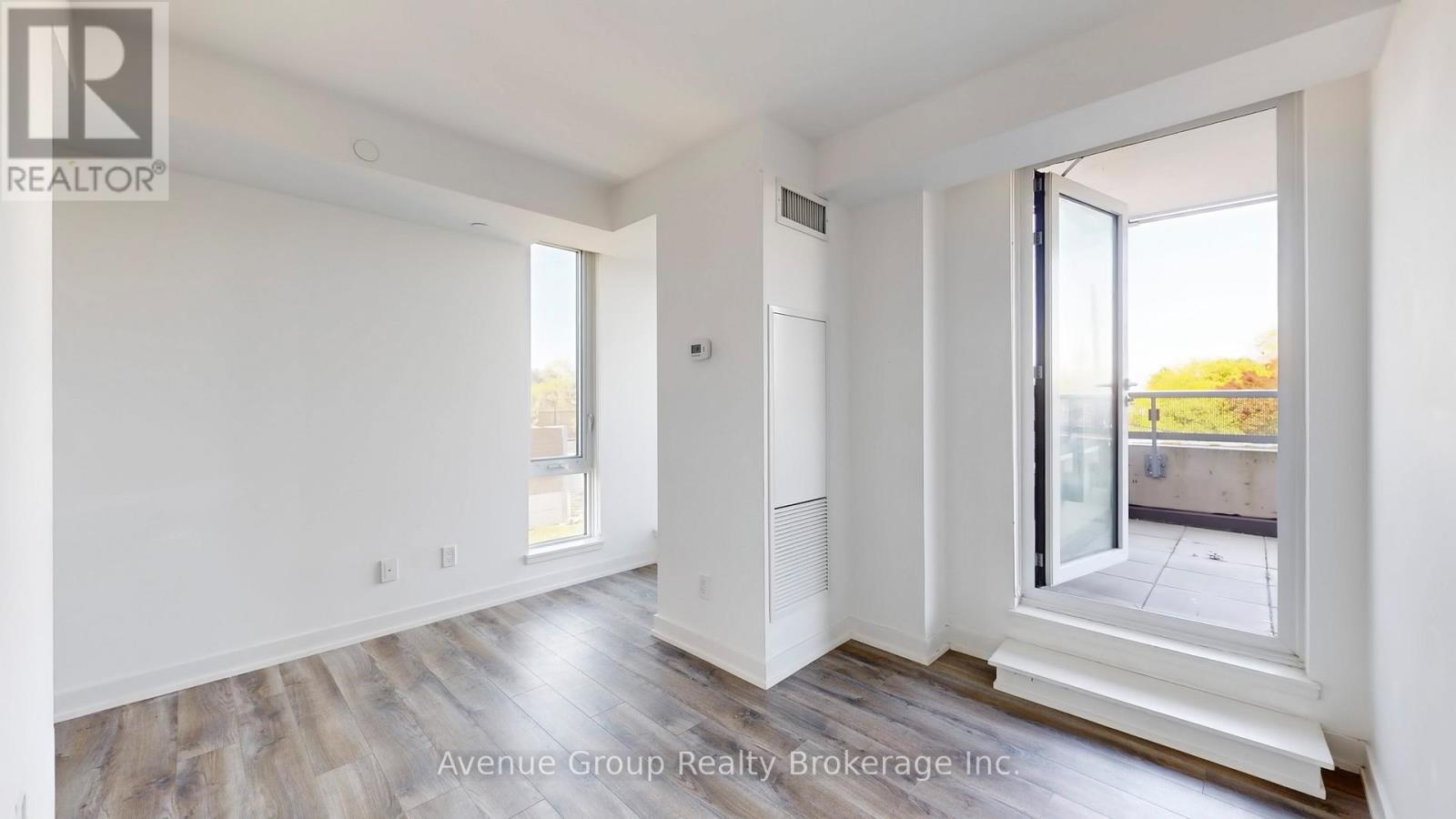 305 - 120 Varna Drive, Toronto, ON - Indoor Photo Showing Other Room