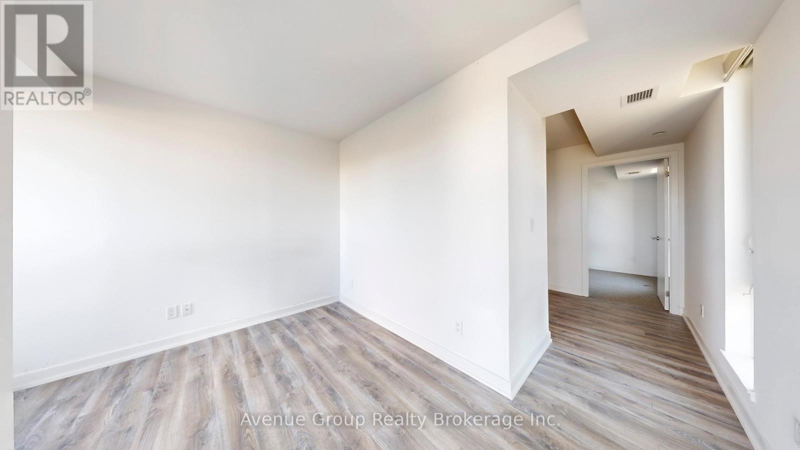 305 - 120 Varna Drive, Toronto, ON - Indoor Photo Showing Other Room