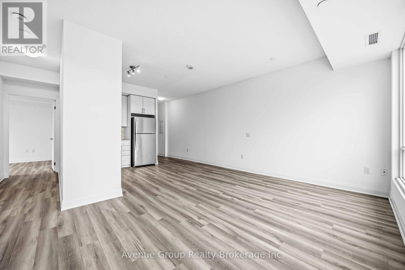 218 - 3220 Sheppard Avenue E, Toronto, ON - Indoor Photo Showing Other Room