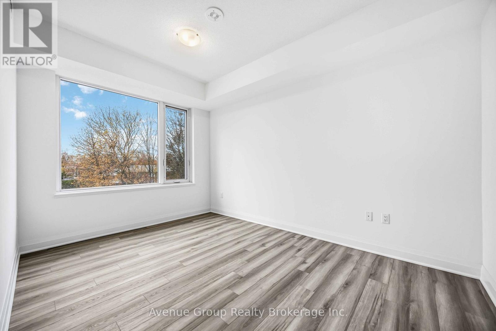 218 - 3220 Sheppard Avenue E, Toronto, ON - Indoor Photo Showing Other Room